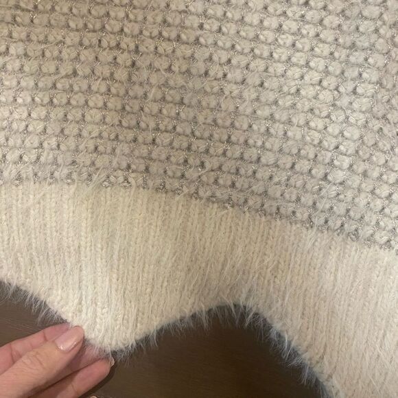 NWT FRNCH Fuzzy Sweater Sz Small/ Med - Picture 3 of 7